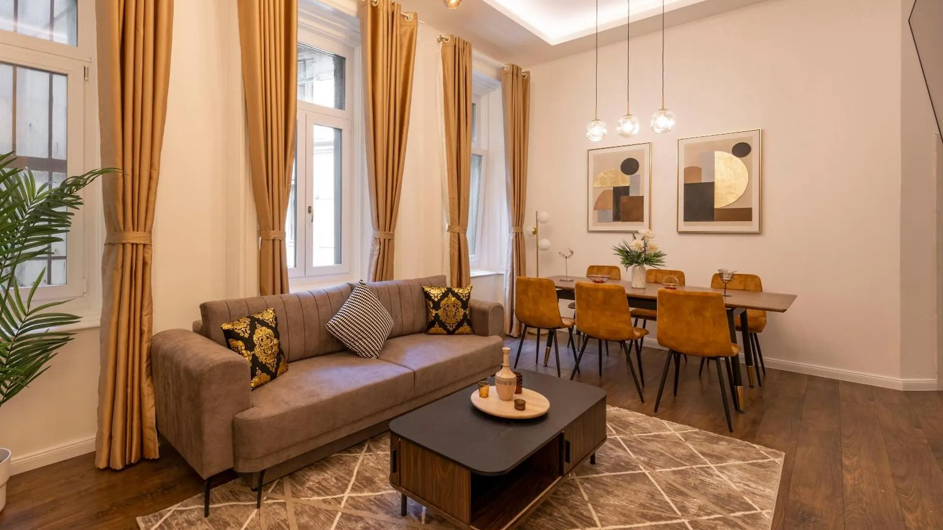 Exclusive Downtown Quentin Residence By Prestige Homes Budapest Ungheria