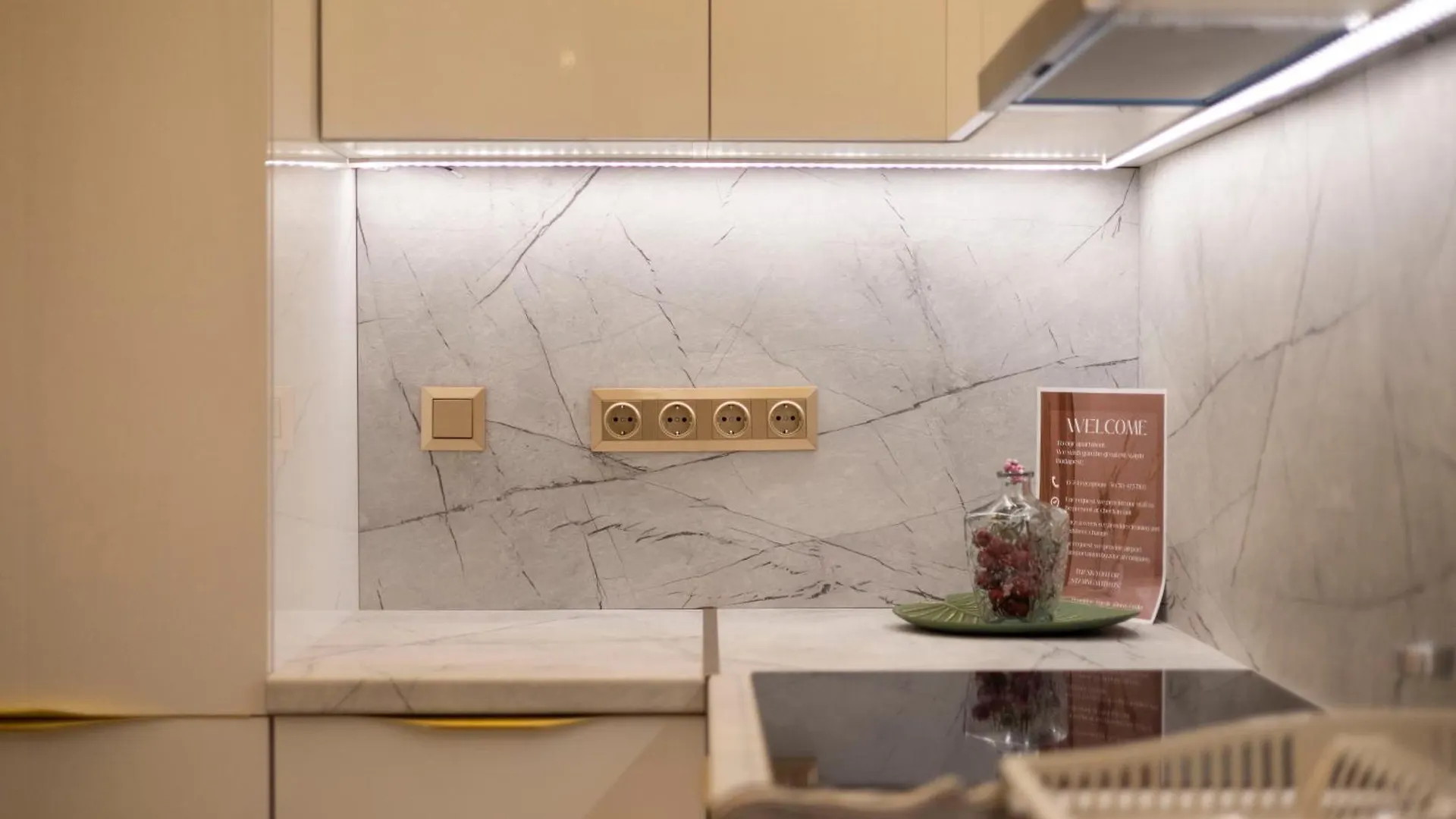 Exclusive Downtown Quentin Residence By Prestige Homes Будапешт Апартаменты